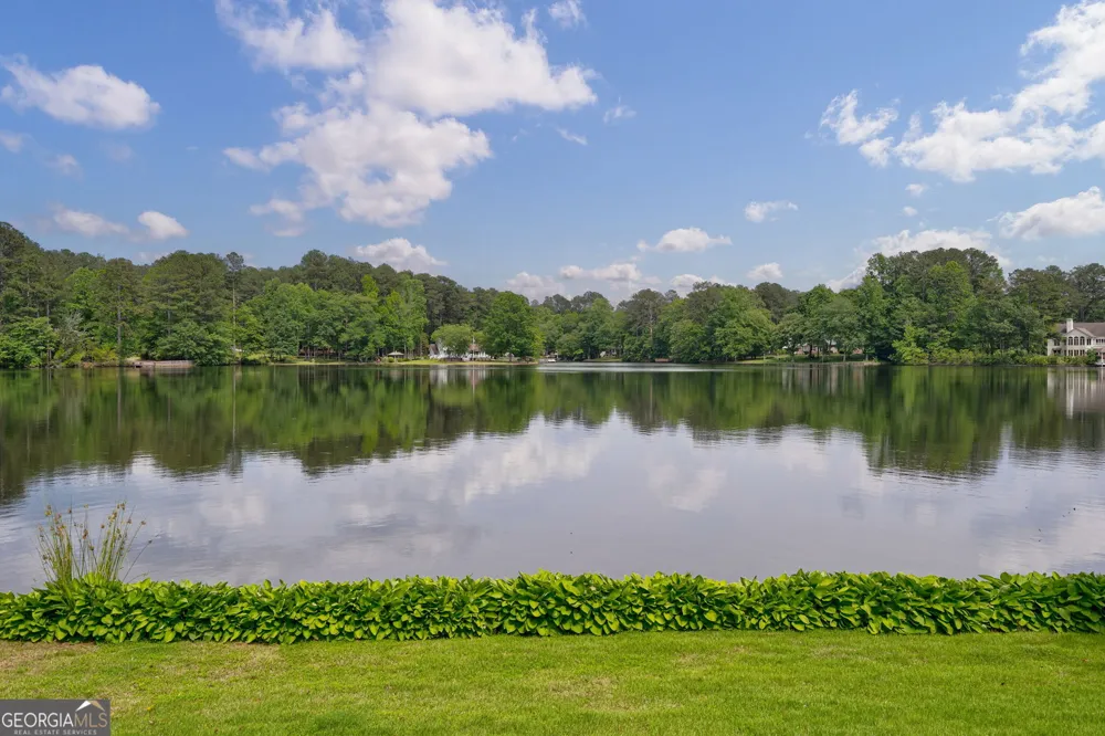 625 West Lake DR Oxford, GA 30054
