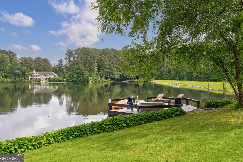 625 West Lake DR Oxford, GA 30054