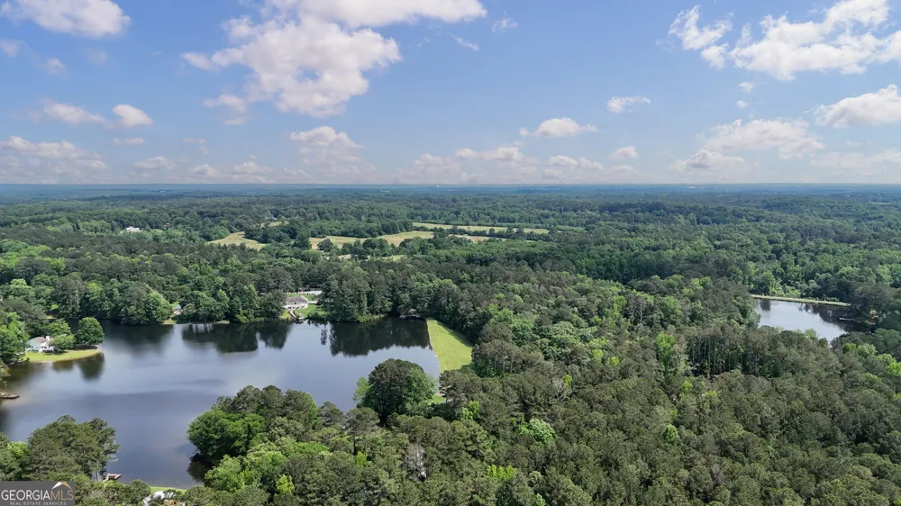 625 West Lake DR Oxford, GA 30054