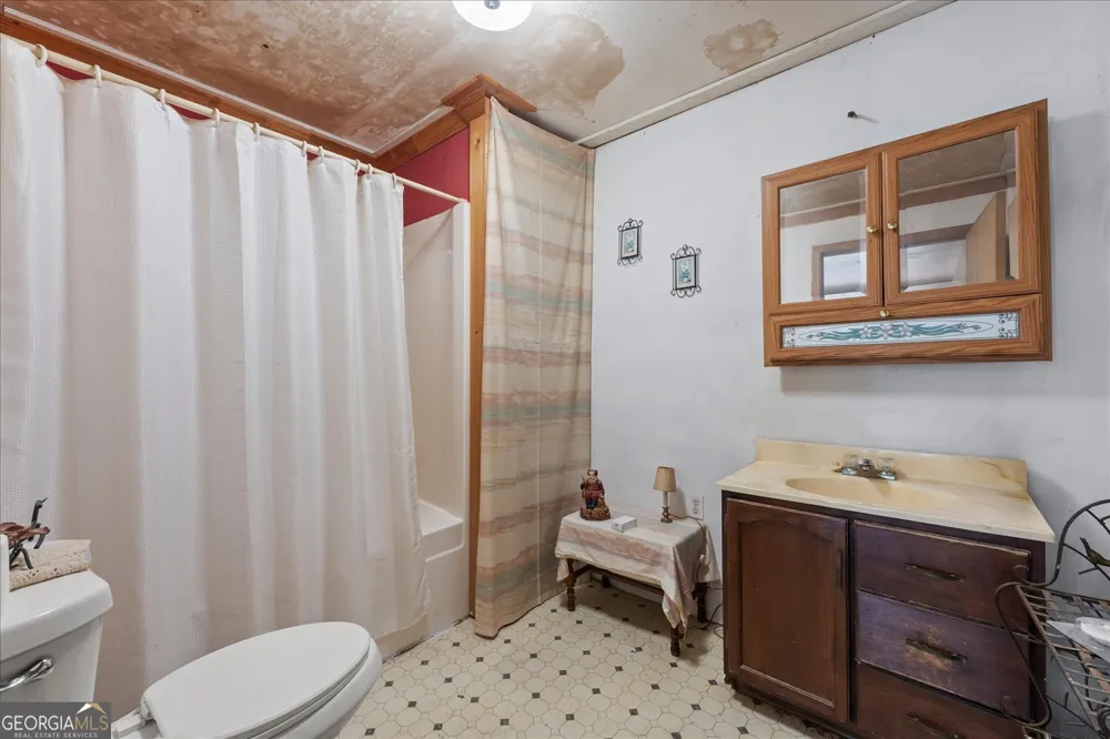 5331 Union Point HWY Union Point, GA 30669