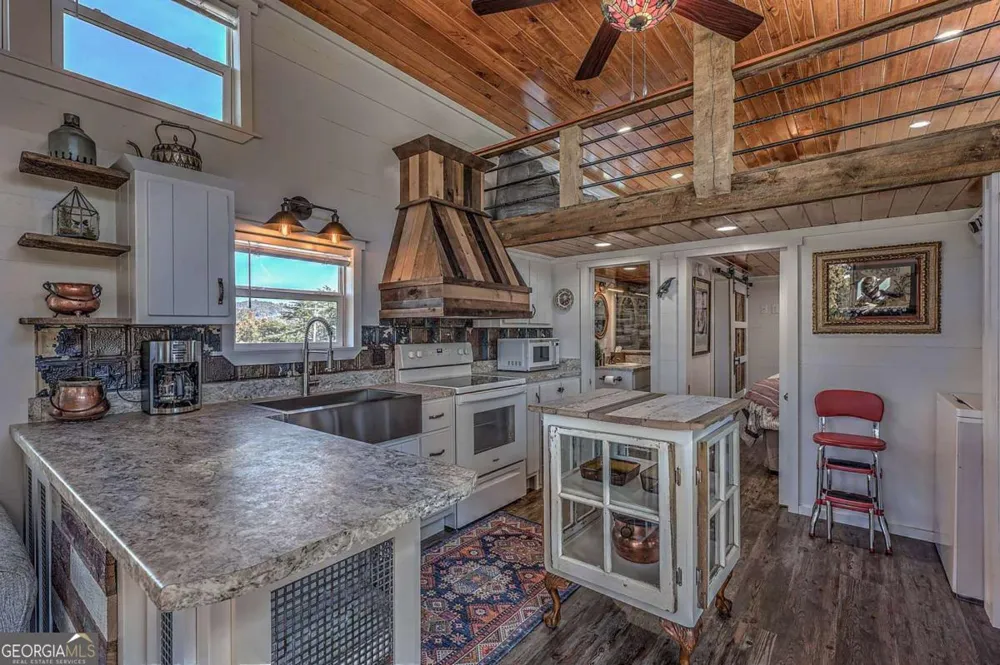 476, 478 Lapidary LN Young Harris, GA 30582