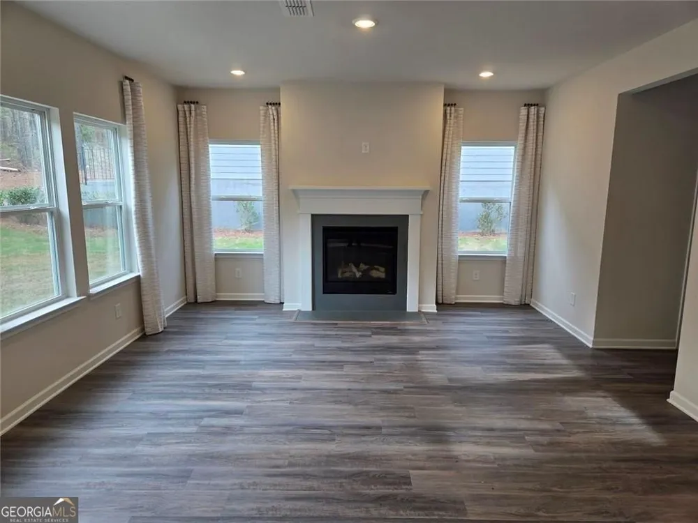 189 Water Oak WAY Dawsonville, GA 30534