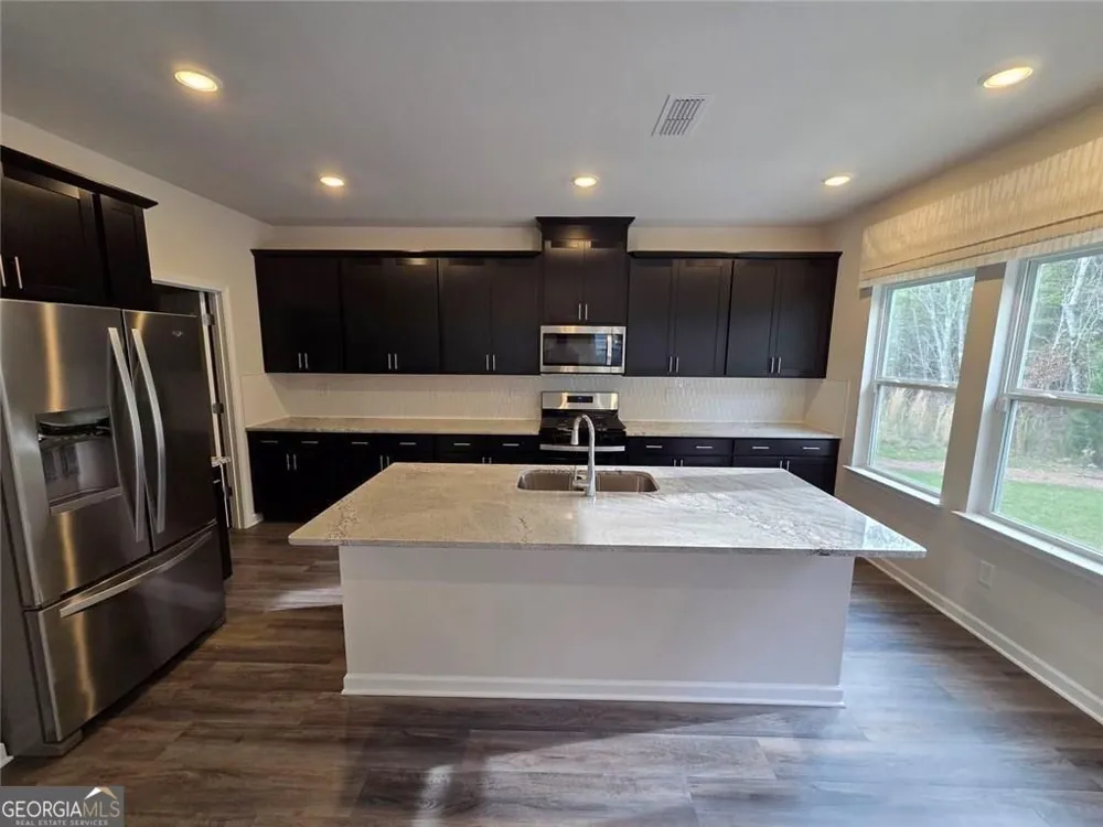189 Water Oak WAY Dawsonville, GA 30534