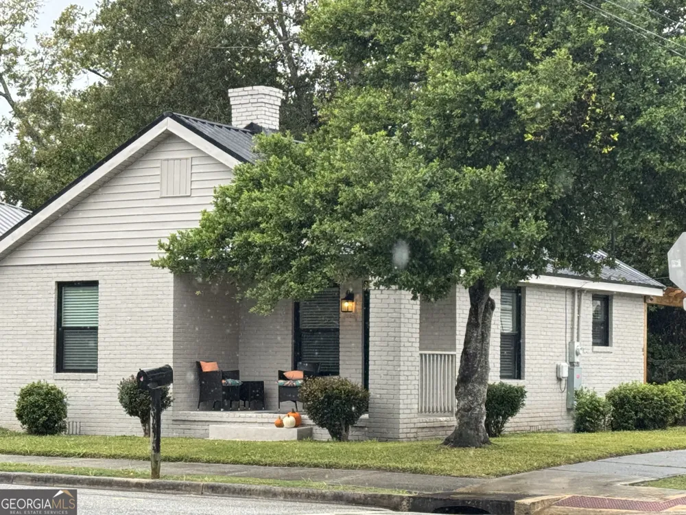 339 N Gray ST Millen, GA 30442
