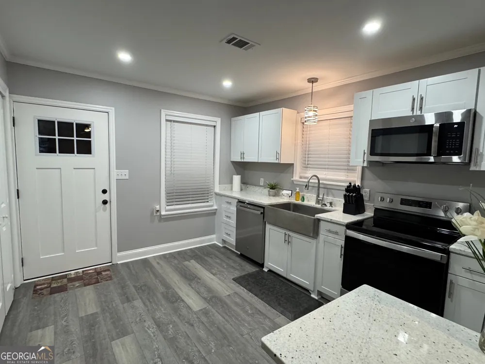 339 N Gray ST Millen, GA 30442