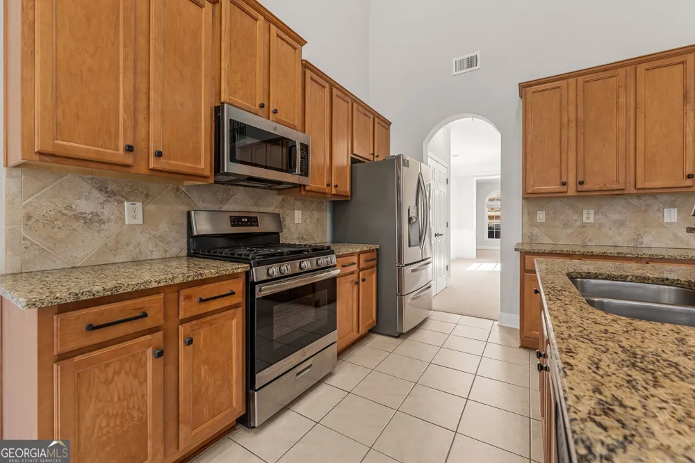 3329 Rosecliff TRCE Buford, GA 30519