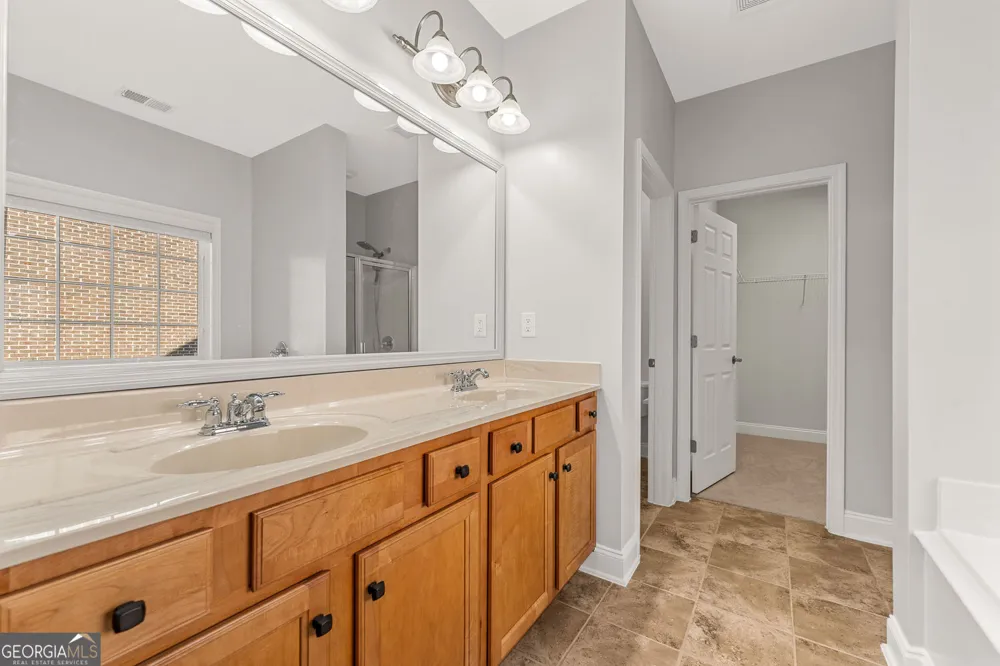 3329 Rosecliff TRCE Buford, GA 30519