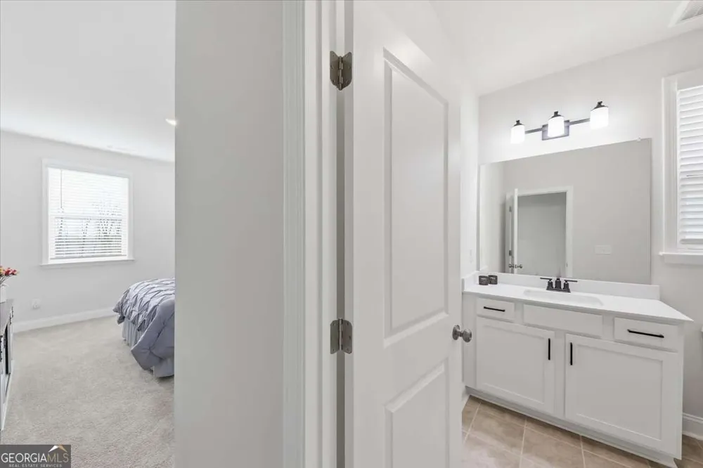 3939 Alderstone DR Flowery Branch, GA 30542