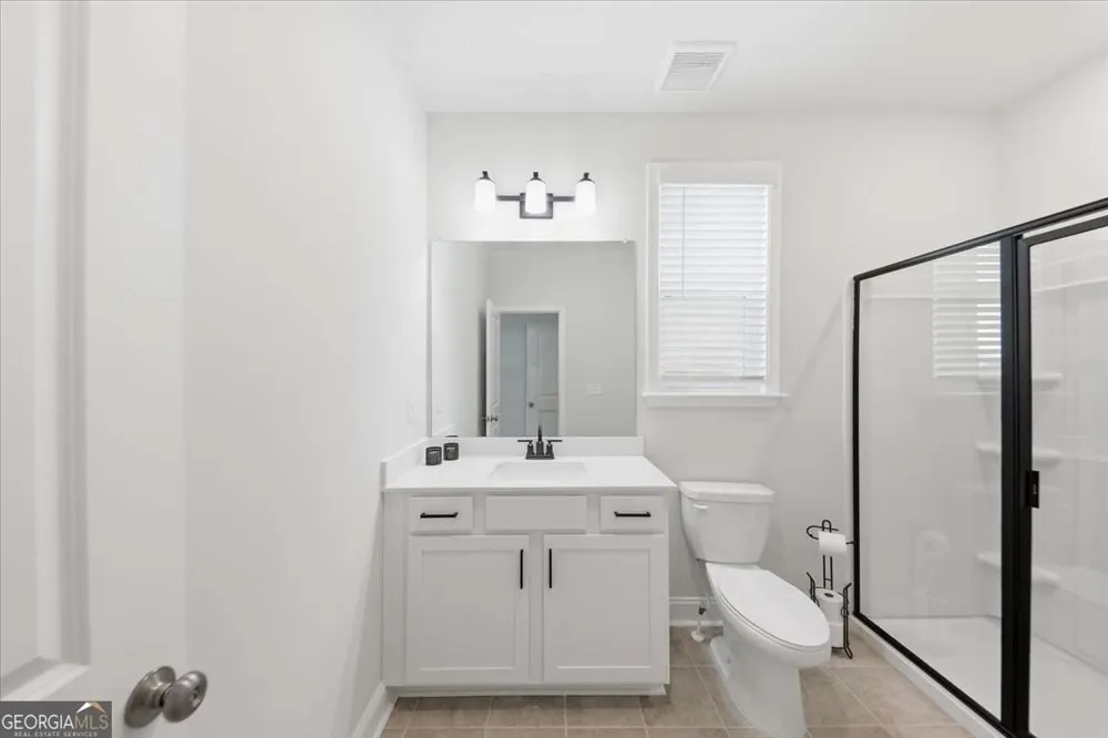 3939 Alderstone DR Flowery Branch, GA 30542