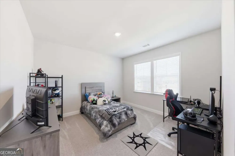 3939 Alderstone DR Flowery Branch, GA 30542