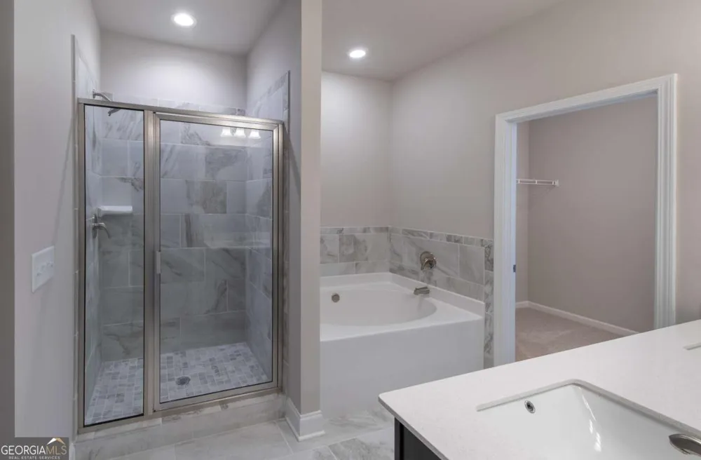 5412 Maple Grove LN Flowery Branch, GA 30542