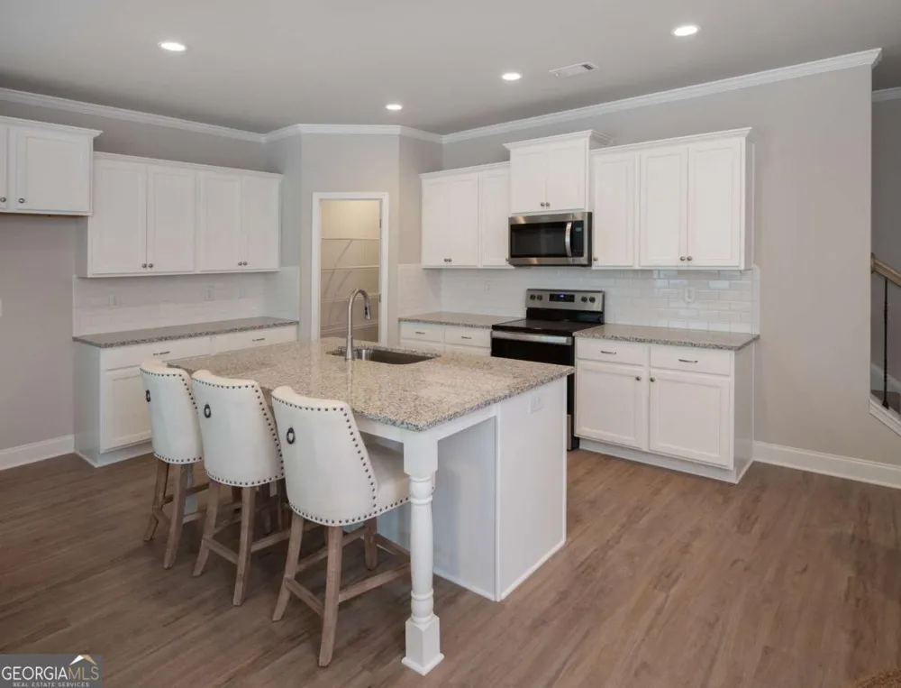 5412 Maple Grove LN Flowery Branch, GA 30542