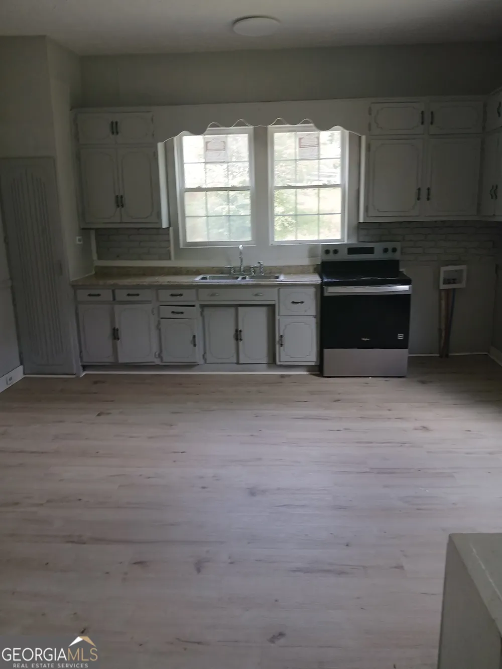 709 Spring ST Valley, AL 36854