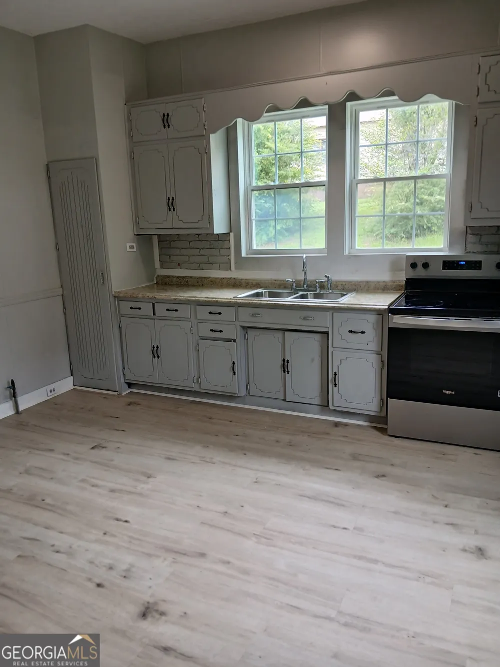 709 Spring ST Valley, AL 36854