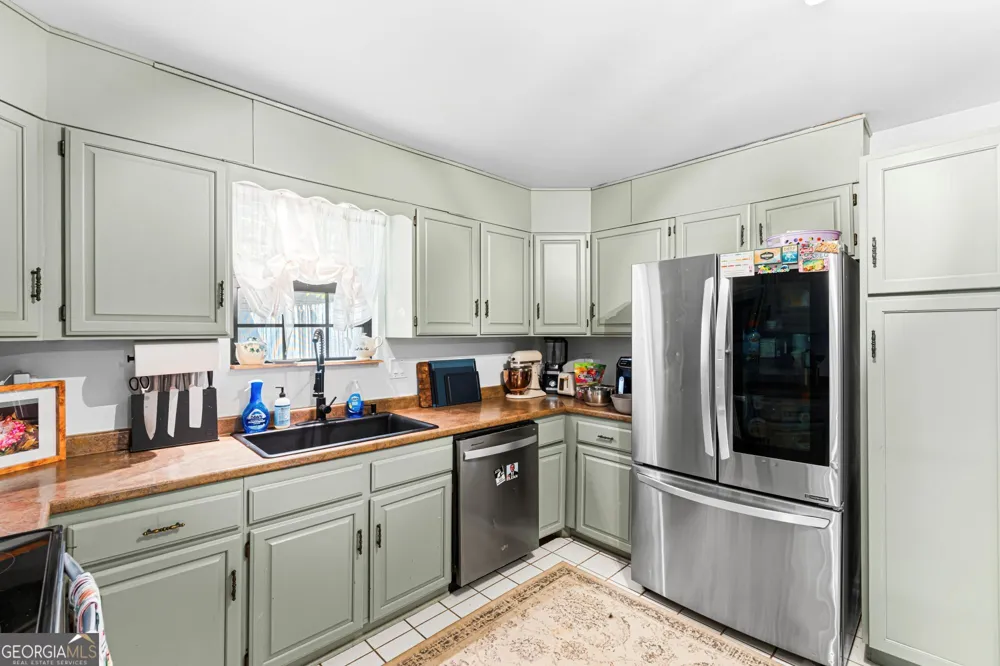 121 Barnesdale DR Warner Robins, GA 31093