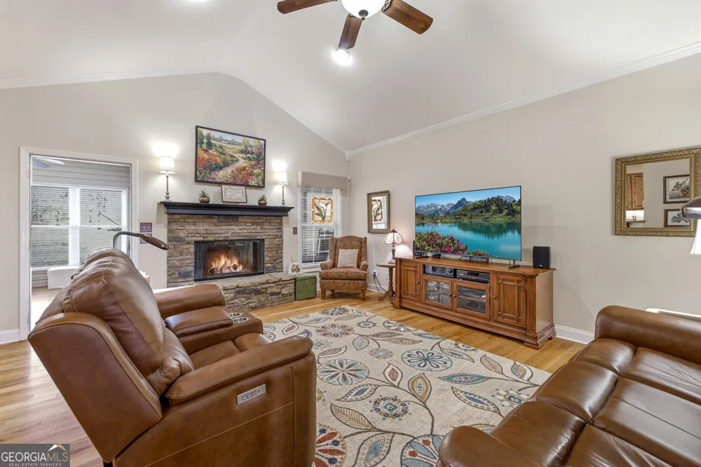 1046 Chase RD Cornelia, GA 30531