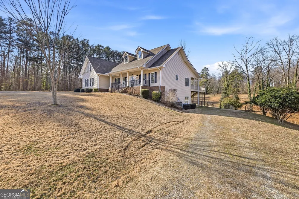 1046 Chase RD Cornelia, GA 30531