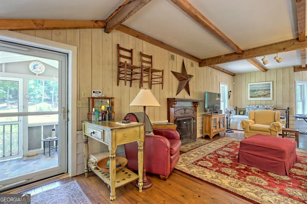 208 Colony RD Dillard, GA 30537