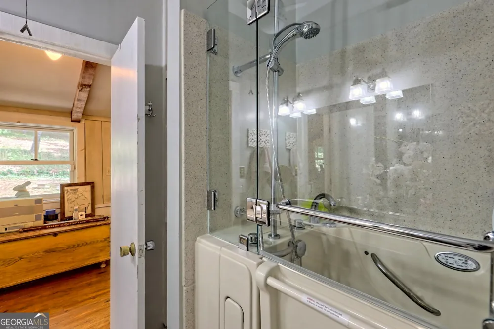 208 Colony RD Dillard, GA 30537
