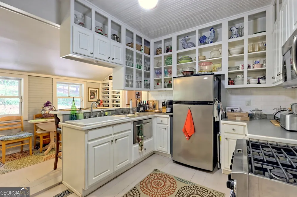 208 Colony RD Dillard, GA 30537