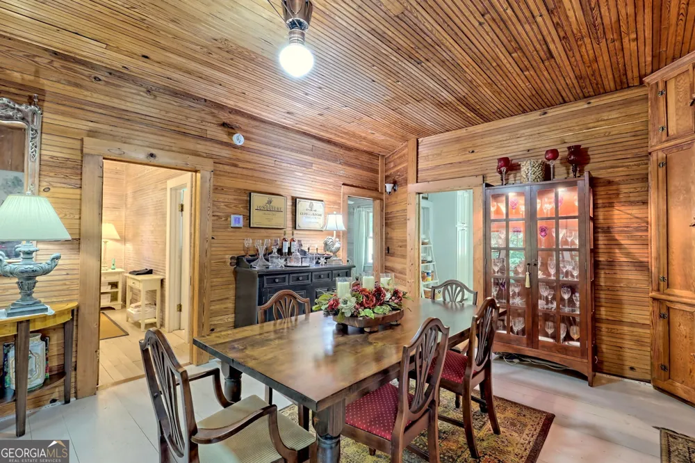 208 Colony RD Dillard, GA 30537