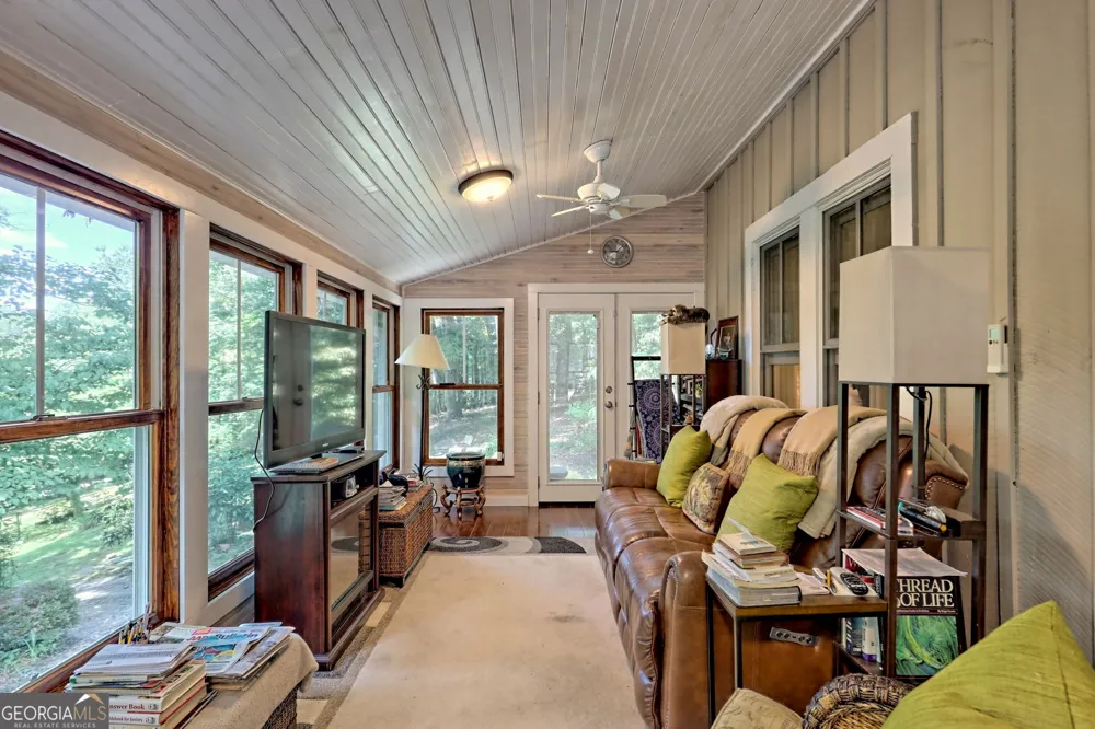 208 Colony RD Dillard, GA 30537
