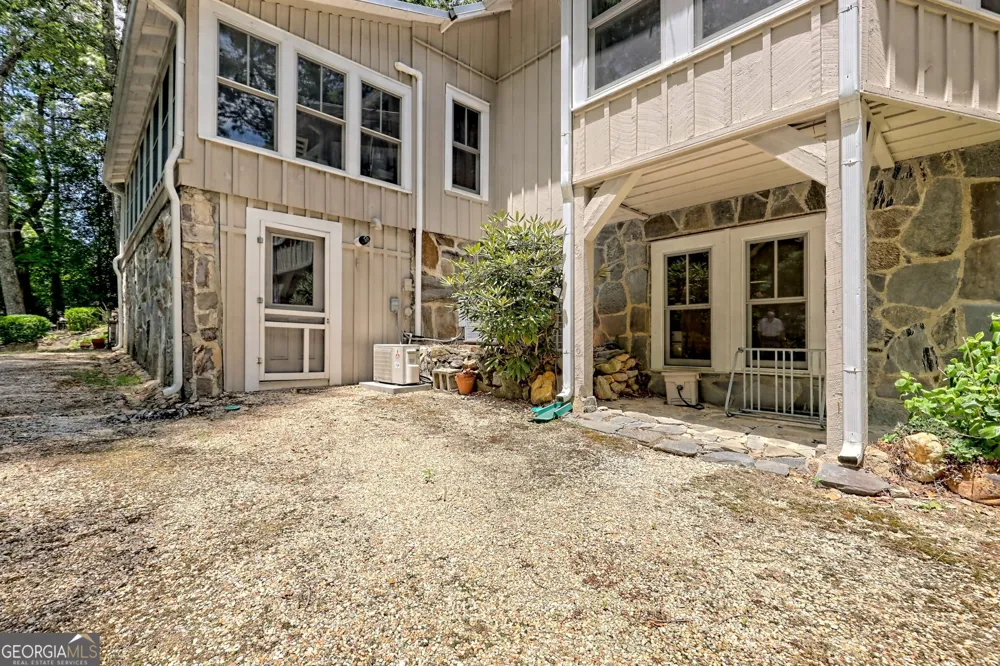 208 Colony RD Dillard, GA 30537