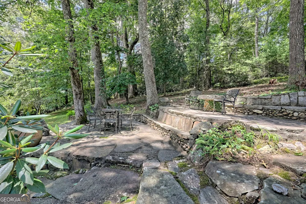 208 Colony RD Dillard, GA 30537