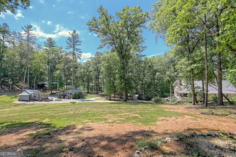 208 Colony RD Dillard, GA 30537