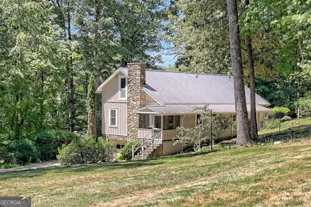 208 Colony RD Dillard, GA 30537