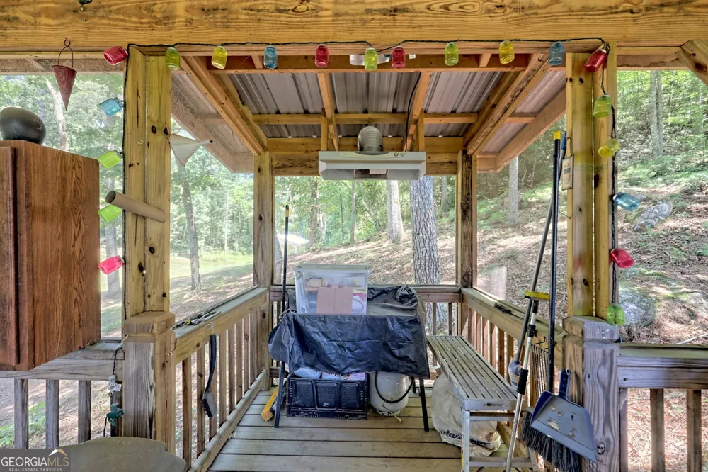 208 Colony RD Dillard, GA 30537
