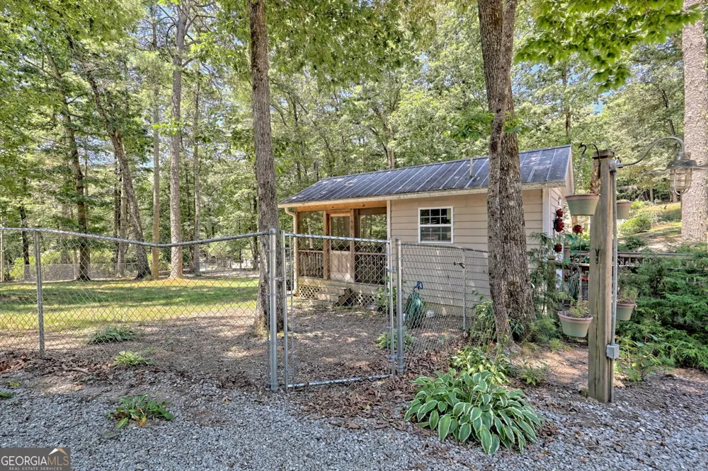 208 Colony RD Dillard, GA 30537