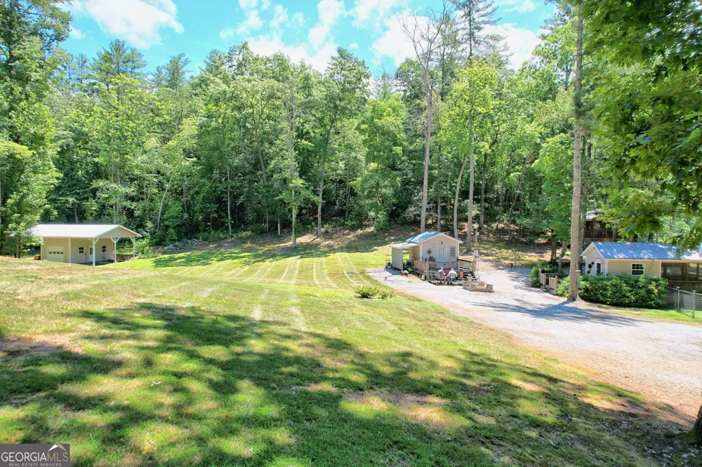 208 Colony RD Dillard, GA 30537
