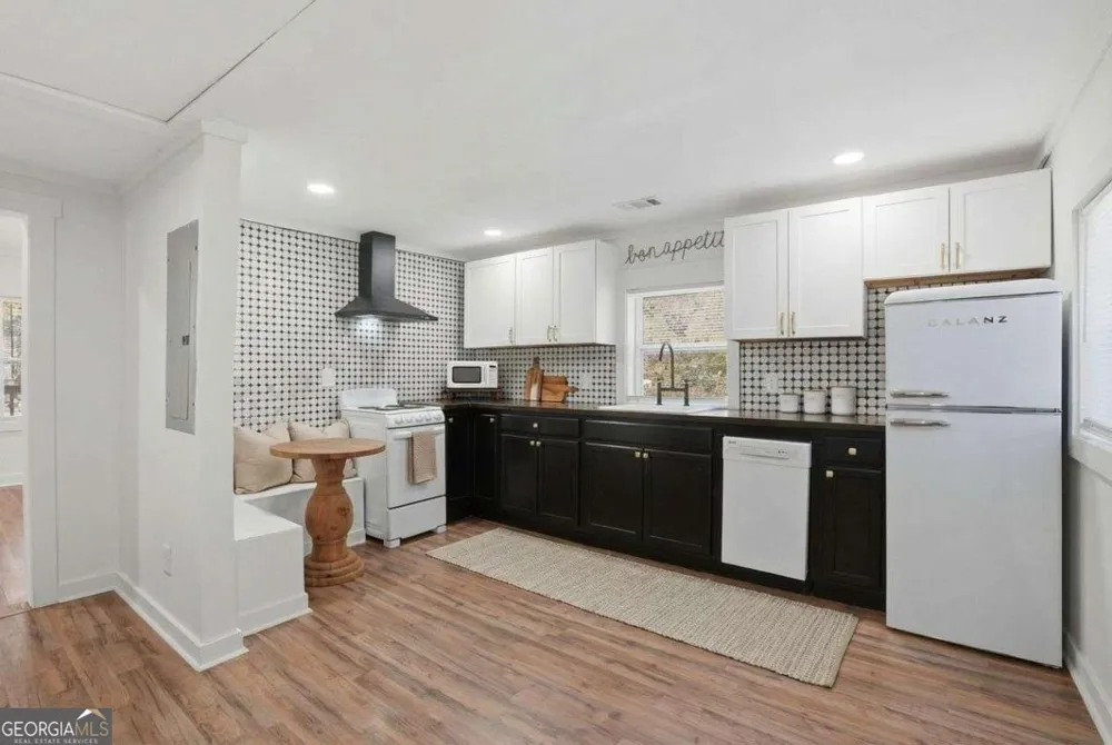 5637 Owens DR Austell, GA 30106