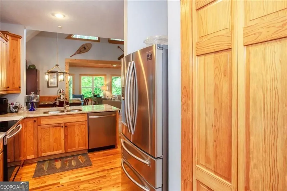 190 Raintree CT Demorest, GA 30535