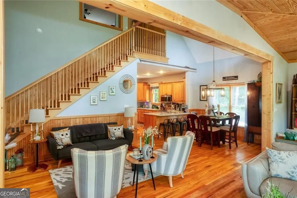 190 Raintree CT Demorest, GA 30535