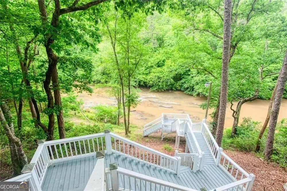 190 Raintree CT Demorest, GA 30535