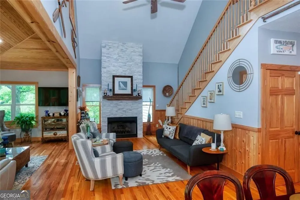 190 Raintree CT Demorest, GA 30535