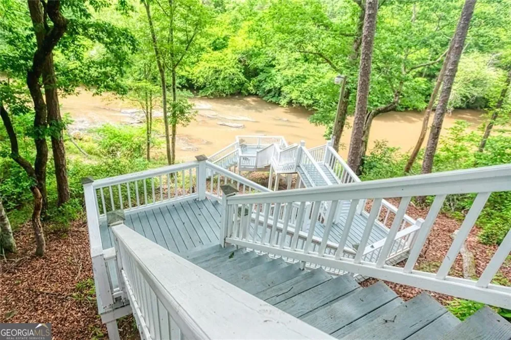 190 Raintree CT Demorest, GA 30535