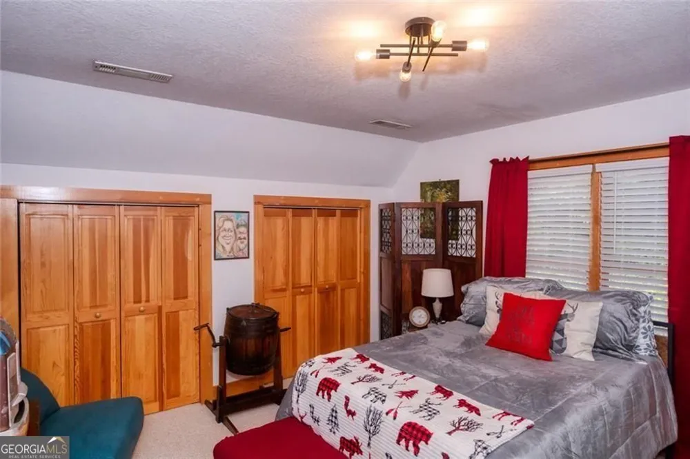 190 Raintree CT Demorest, GA 30535
