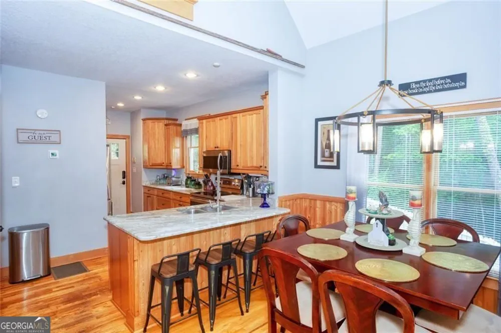 190 Raintree CT Demorest, GA 30535