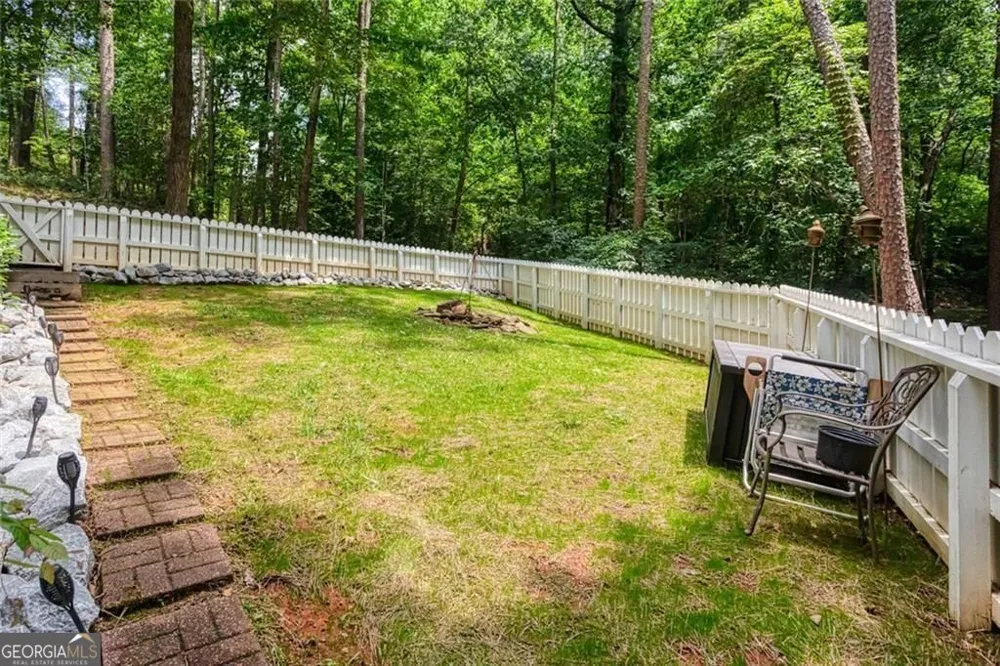 190 Raintree CT Demorest, GA 30535