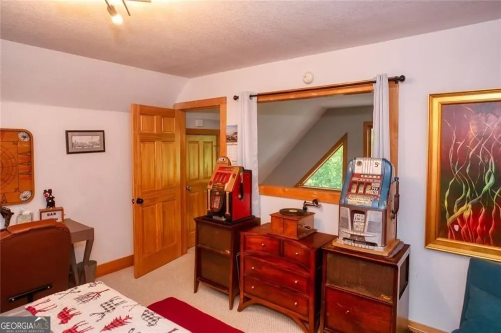 190 Raintree CT Demorest, GA 30535