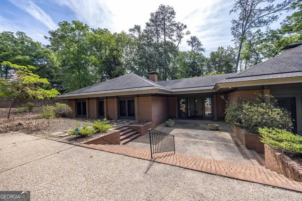 2718 Averett DR Columbus, GA 31906
