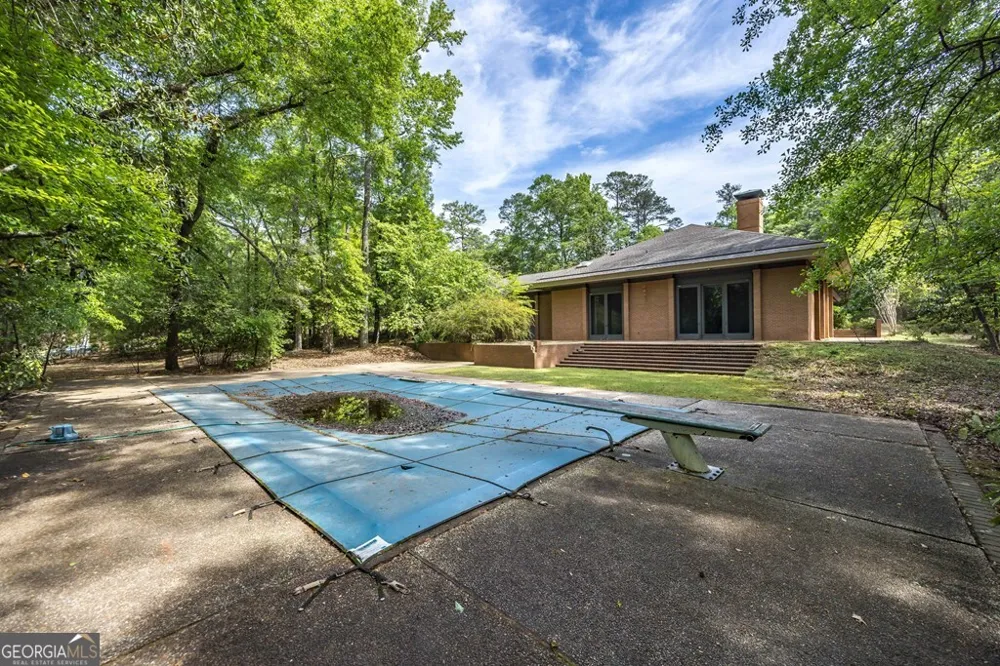 2718 Averett DR Columbus, GA 31906