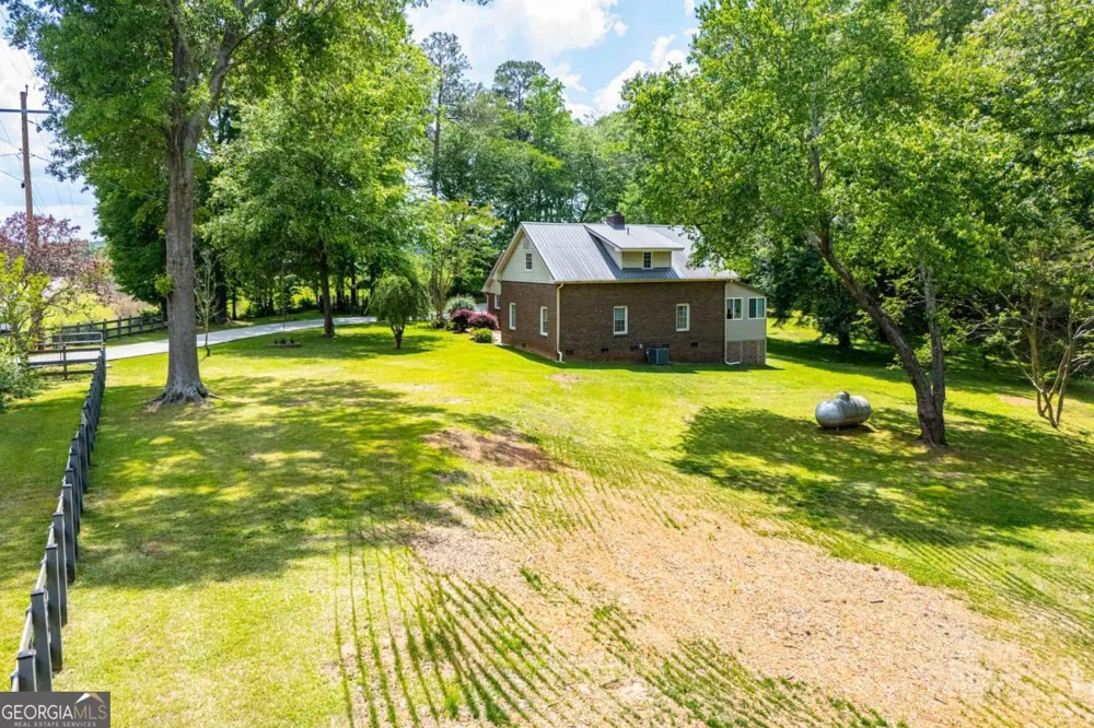 436 County Rd 98 Ranburne, AL 36273