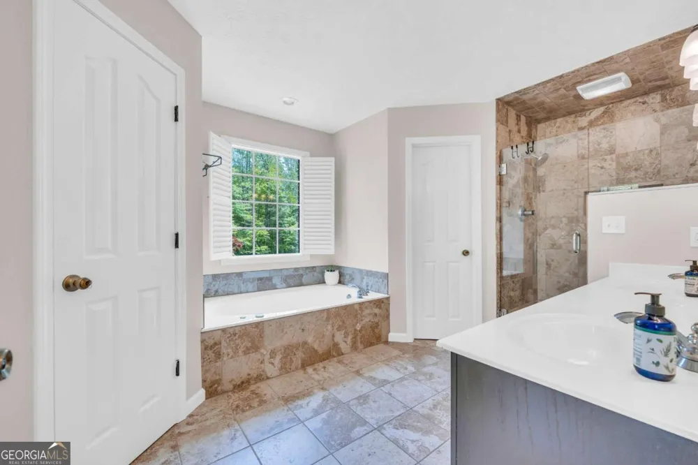 6200 Bent Tree CV Murrayville, GA 30564