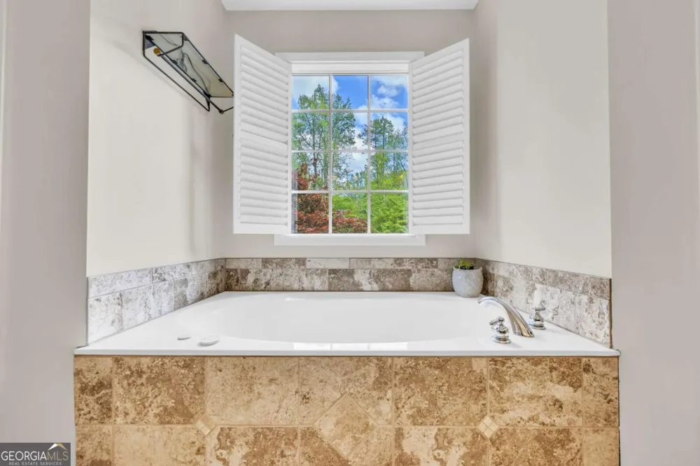 6200 Bent Tree CV Murrayville, GA 30564