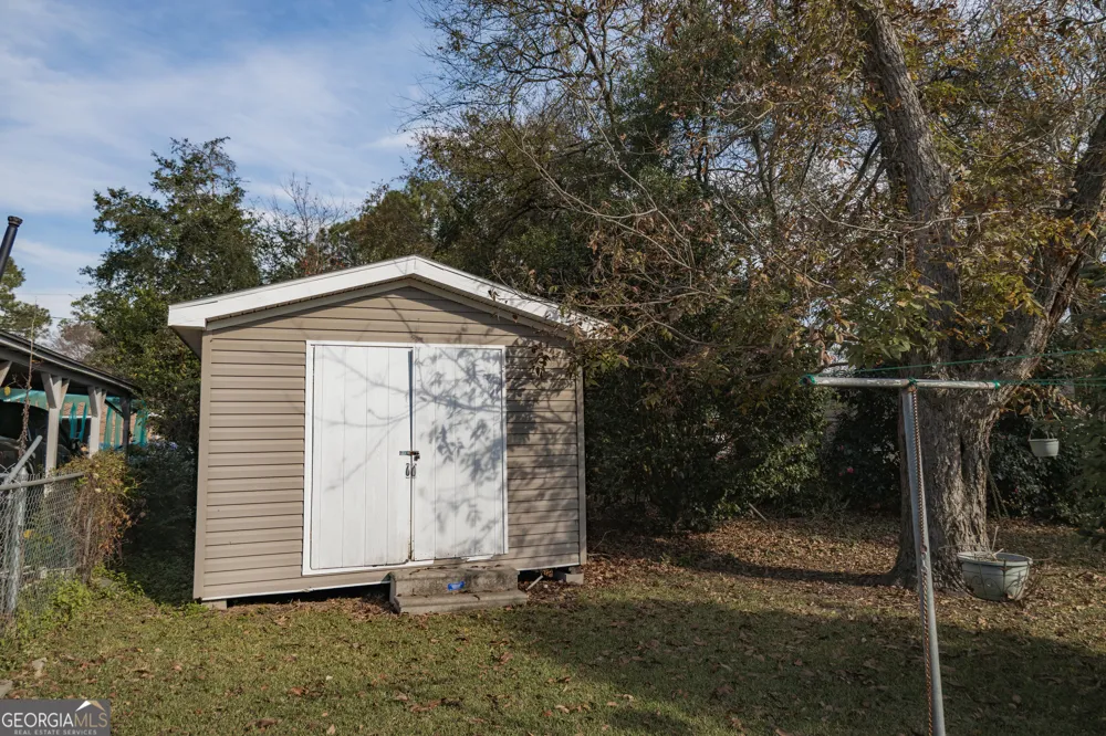 727 Harvey ST Millen, GA 30442