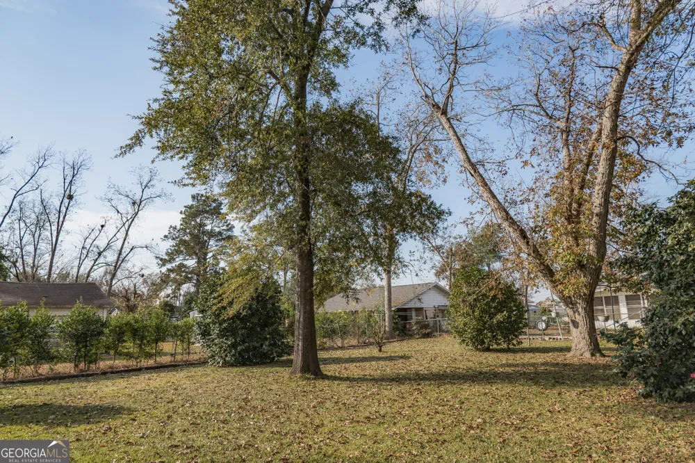 727 Harvey ST Millen, GA 30442